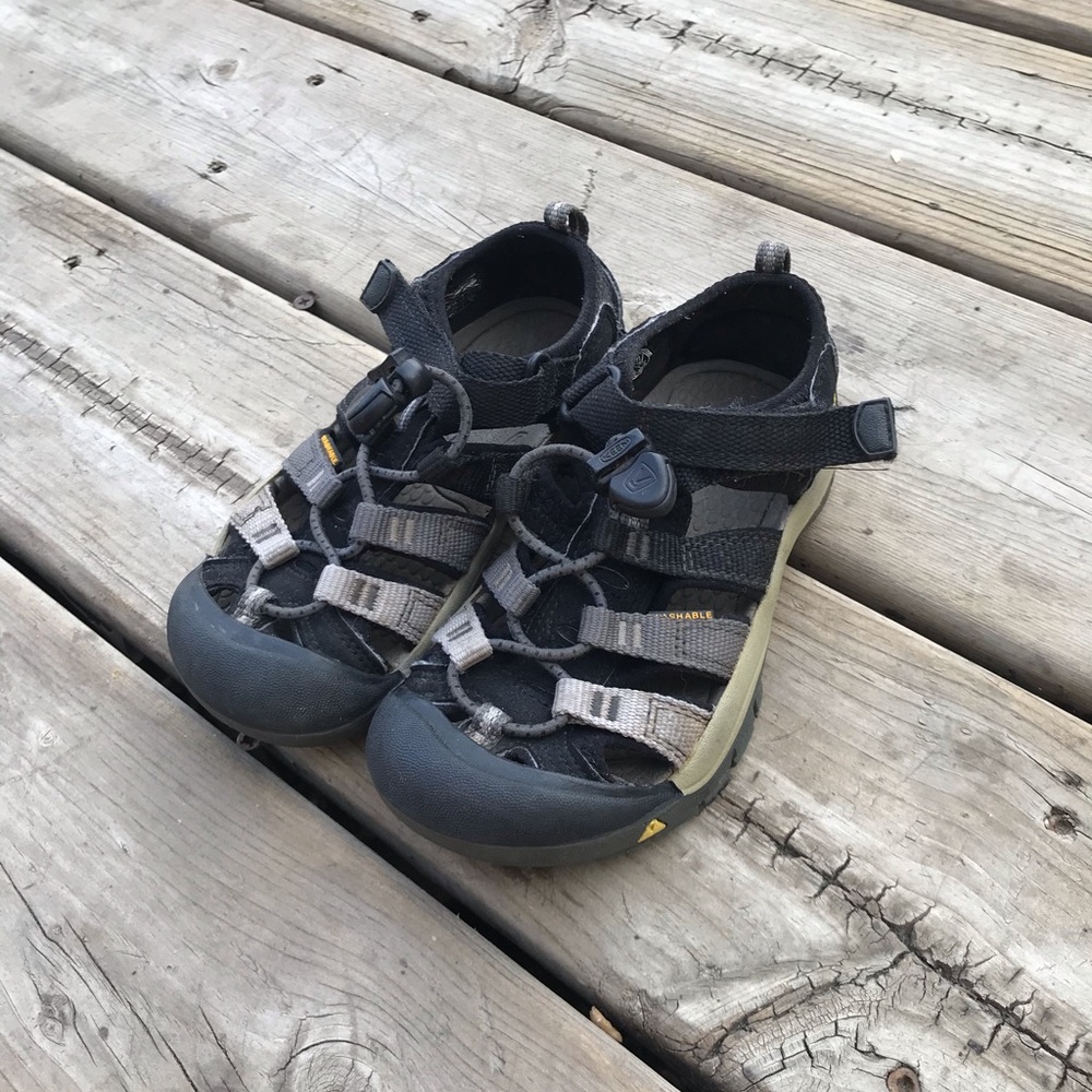 Toddler Keens size 11